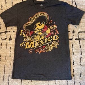 Disney Mickey Mexico Epcot World Showcase Tshirt Size Small